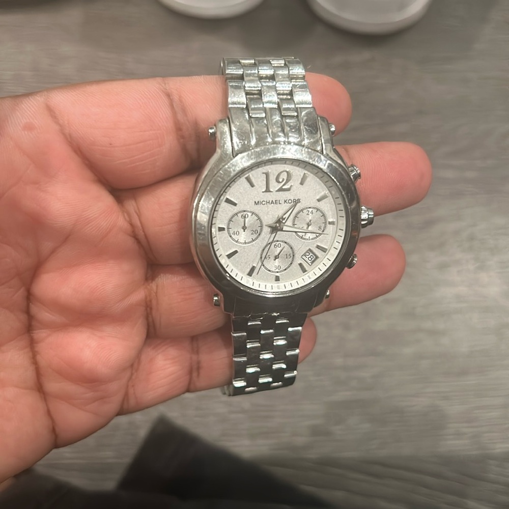 Michael kors timepiece